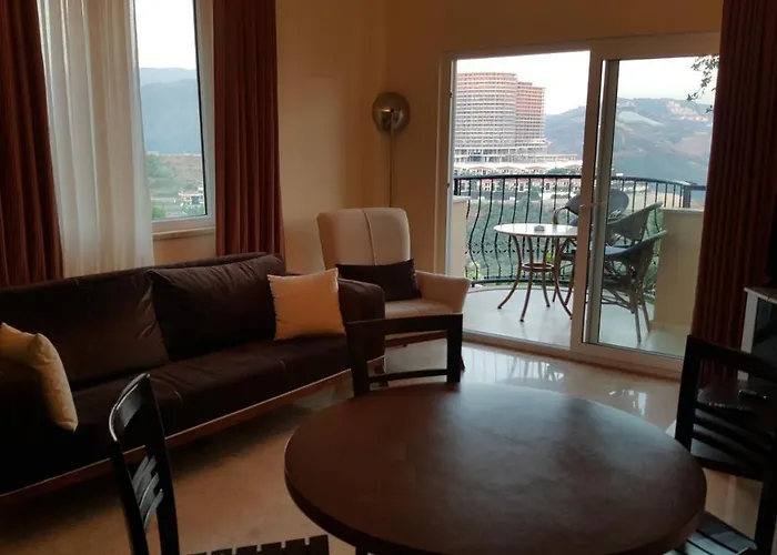 Goldcity 2 Bedroom Lejlighedshotel 3*