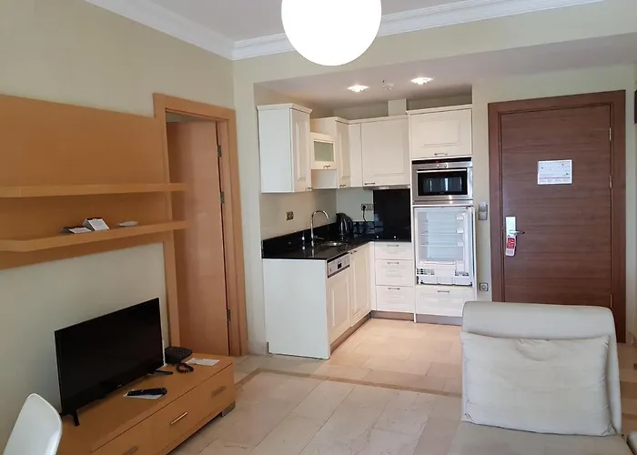 Goldcity 2 Bedroom 3*